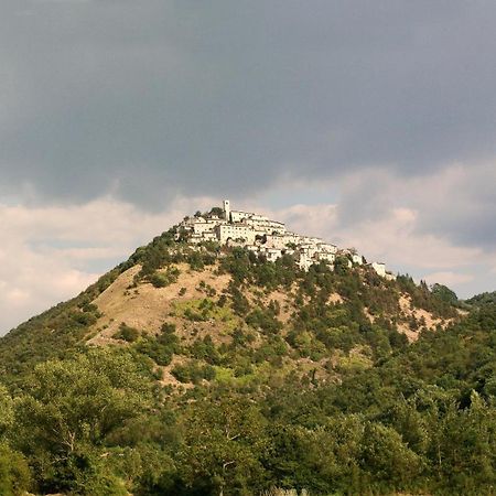 Albergo Diffuso Crispolti Labro Стая снимка