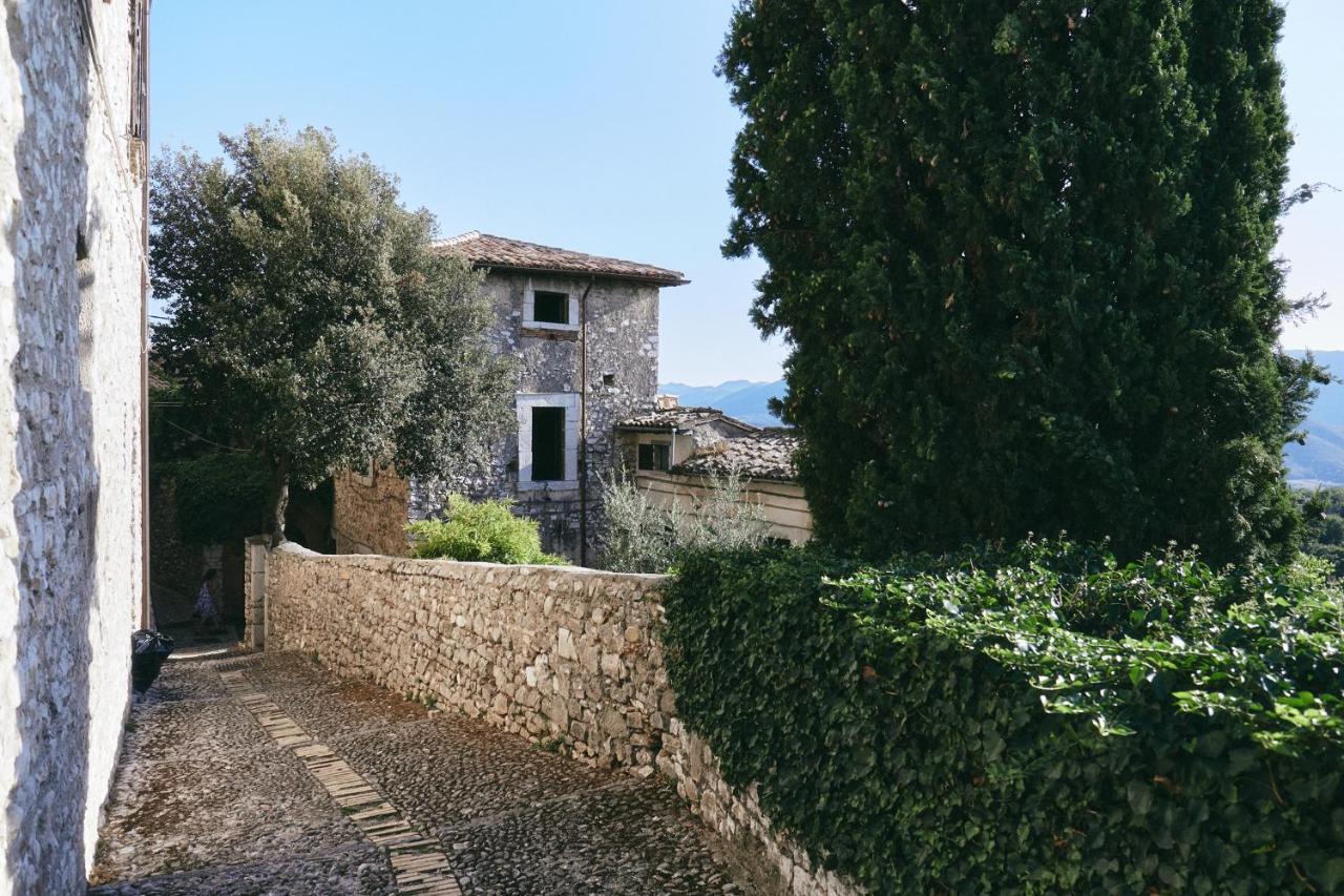 Albergo Diffuso Crispolti Labro Екстериор снимка
