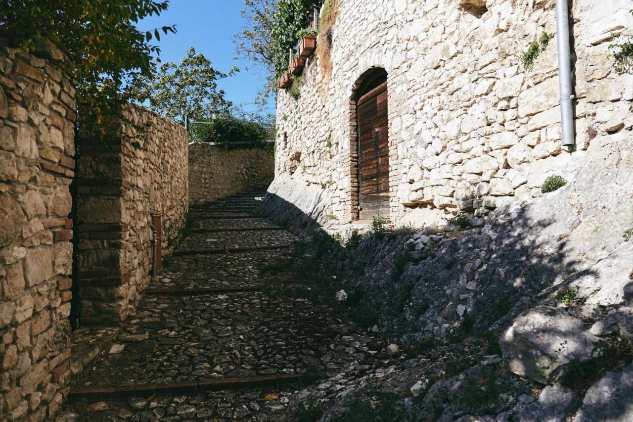 Albergo Diffuso Crispolti Labro Екстериор снимка
