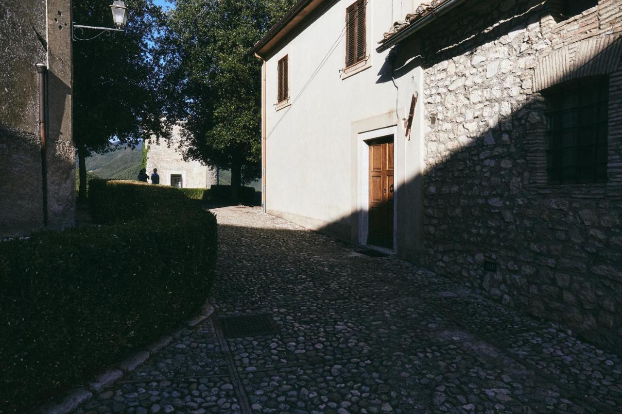 Albergo Diffuso Crispolti Labro Екстериор снимка
