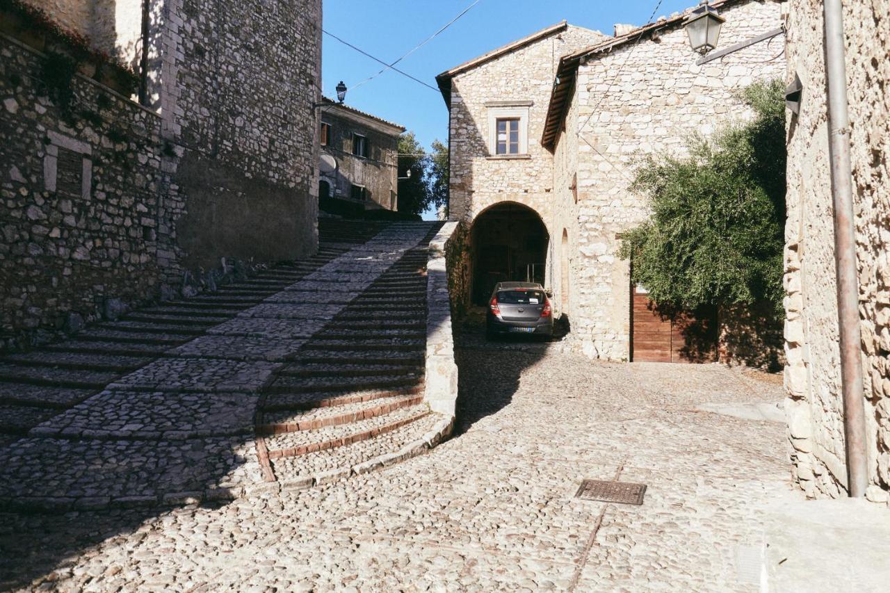 Albergo Diffuso Crispolti Labro Екстериор снимка