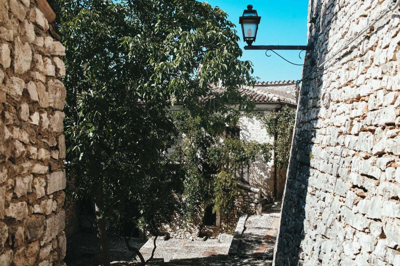 Albergo Diffuso Crispolti Labro Екстериор снимка