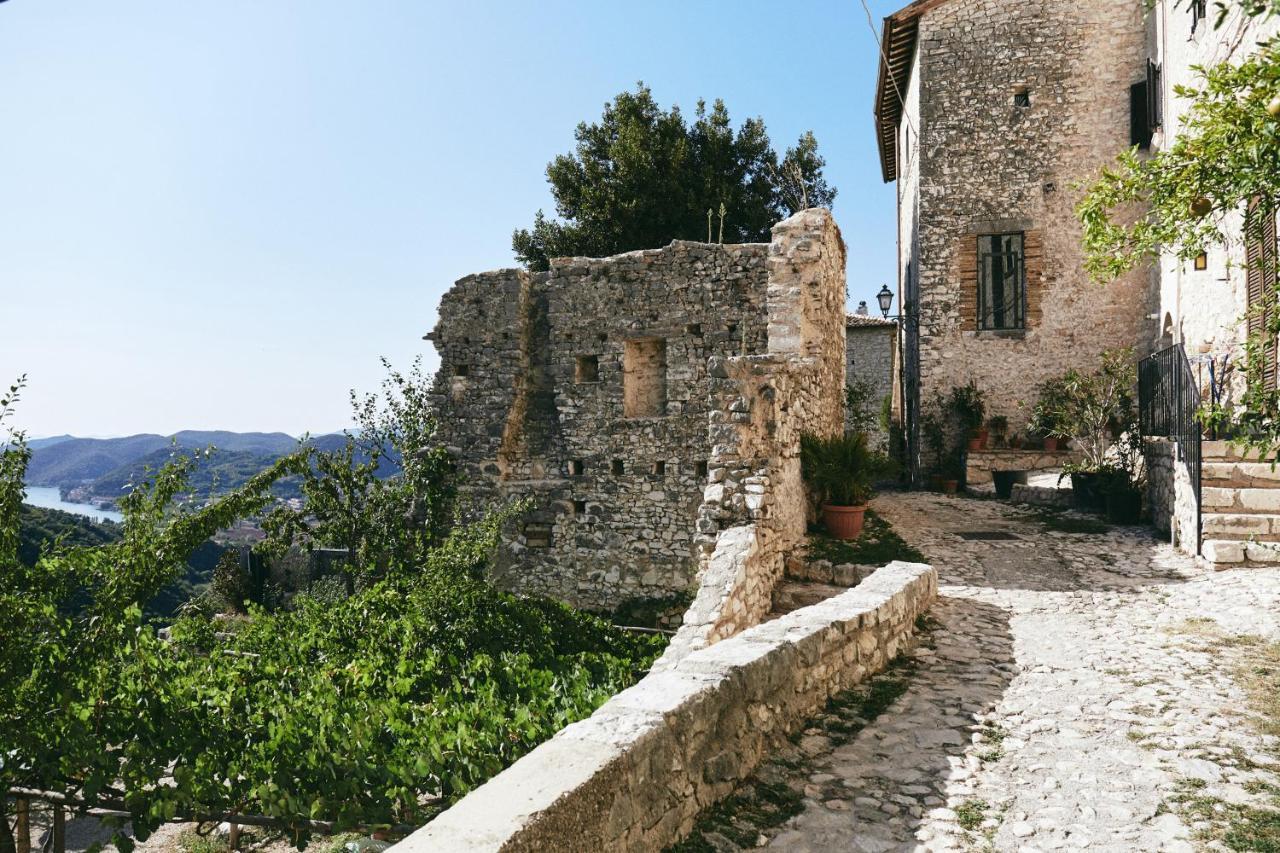 Albergo Diffuso Crispolti Labro Екстериор снимка