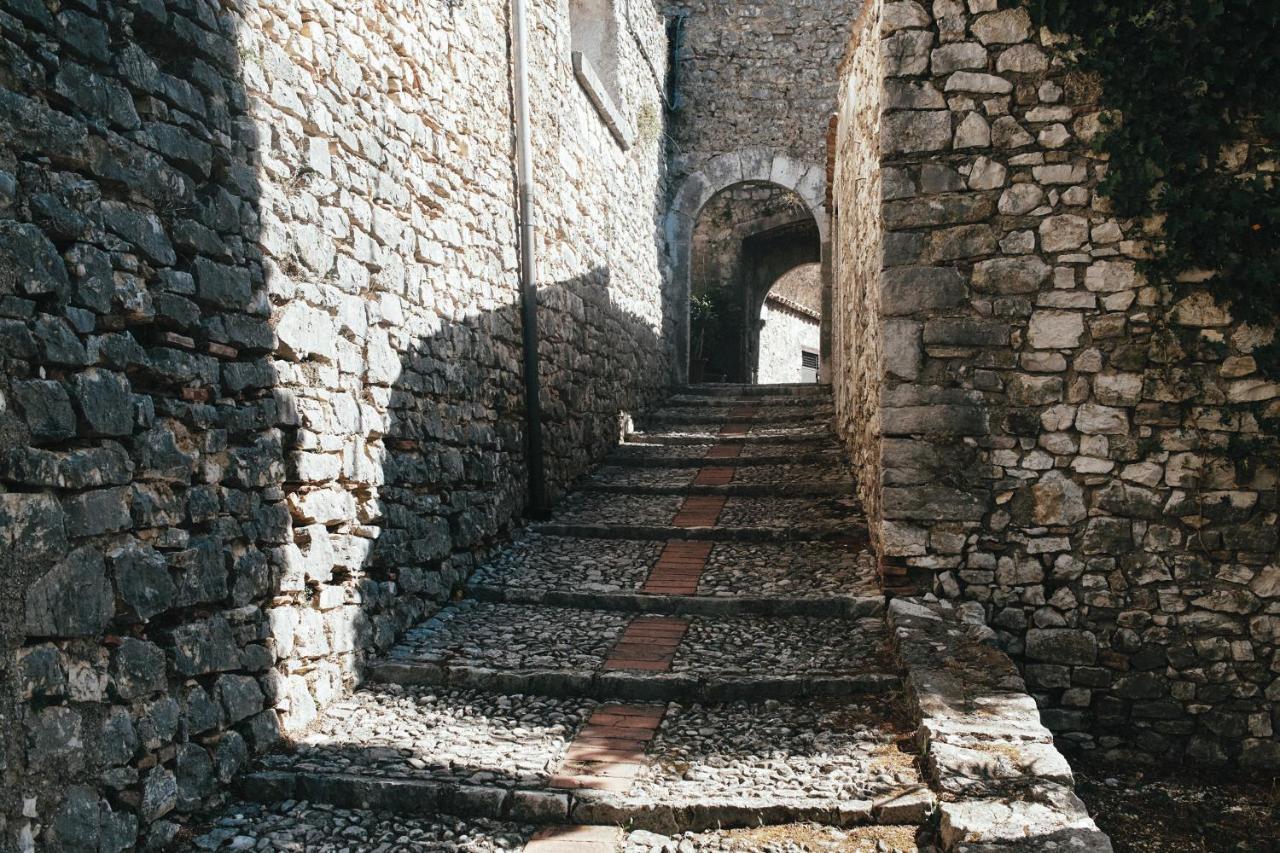 Albergo Diffuso Crispolti Labro Екстериор снимка