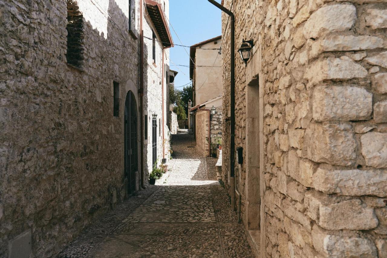 Albergo Diffuso Crispolti Labro Екстериор снимка