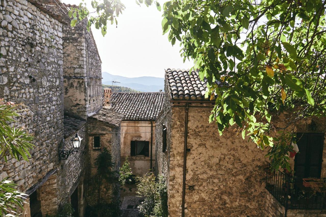 Albergo Diffuso Crispolti Labro Екстериор снимка